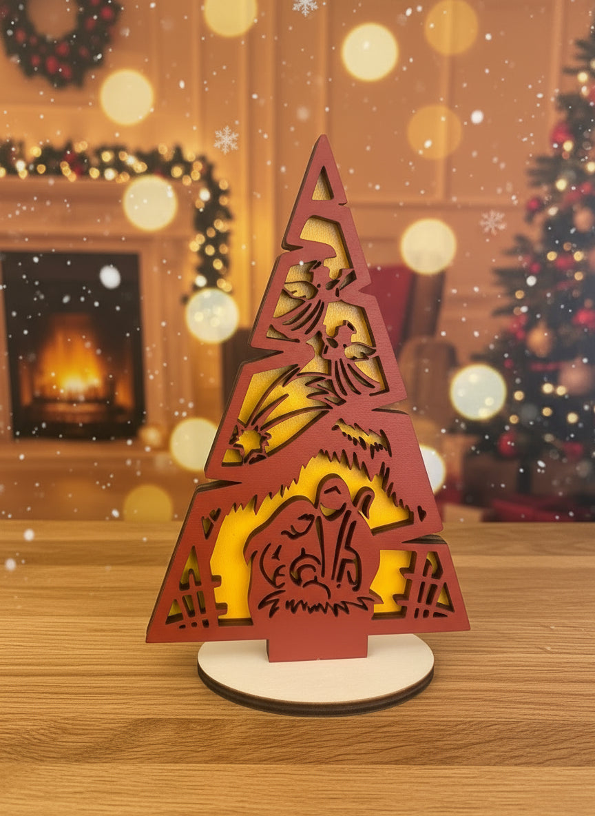 Albero di Natale in legno con presepe intagliato