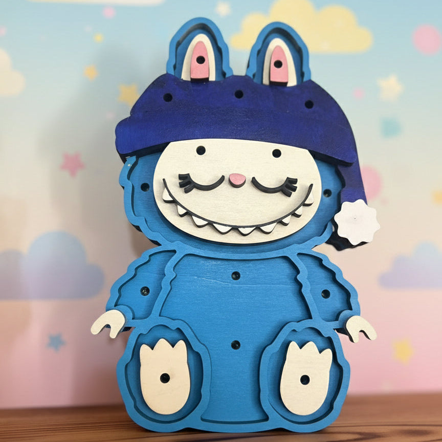 Lampada LED da Cameretta in Legno – Labuba Con Cappello Blu