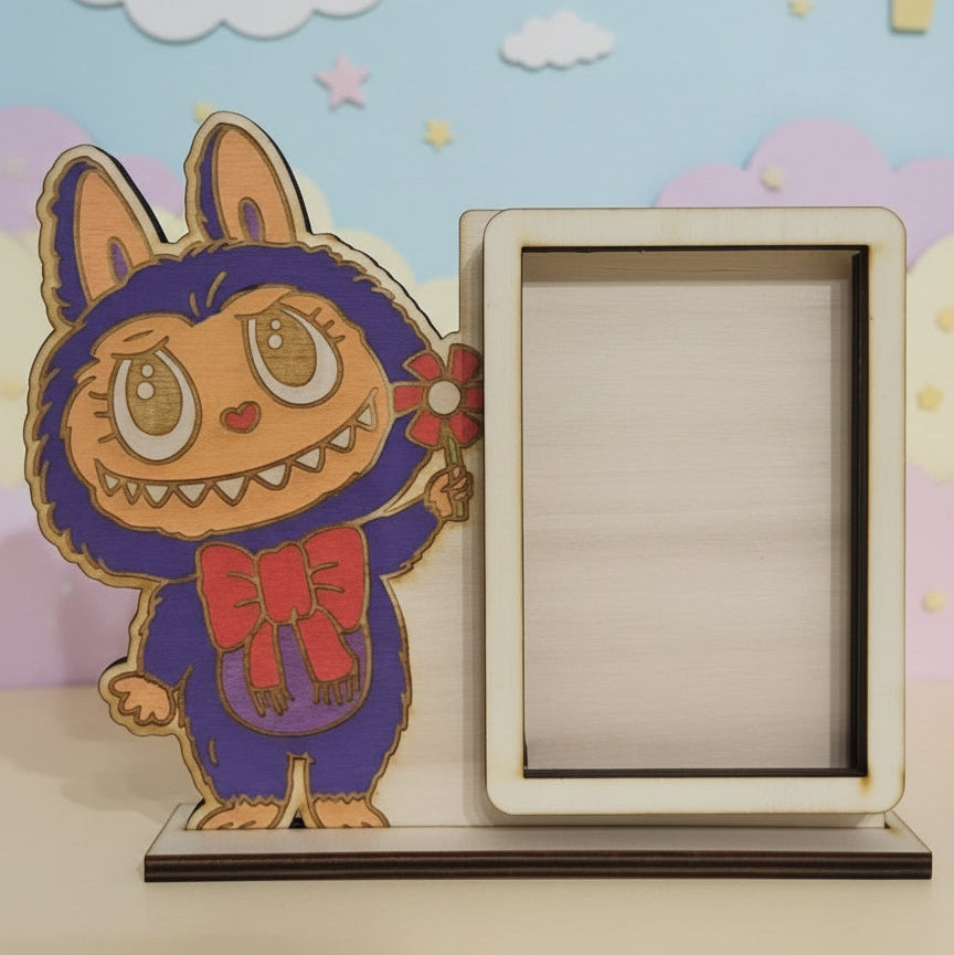 Cornice Personalizzata in Legno Labubu Viola