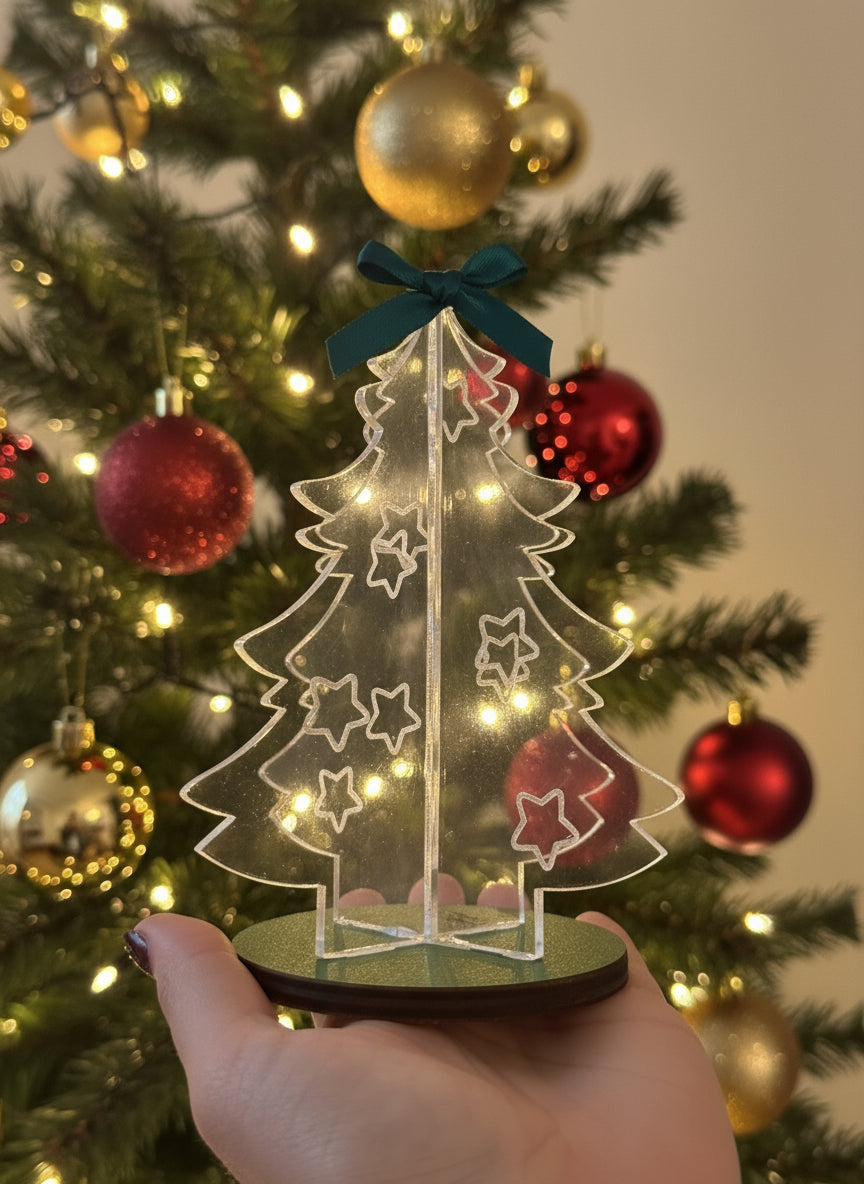 Alberelli di Natale in Plexiglass con Cuori Incisi