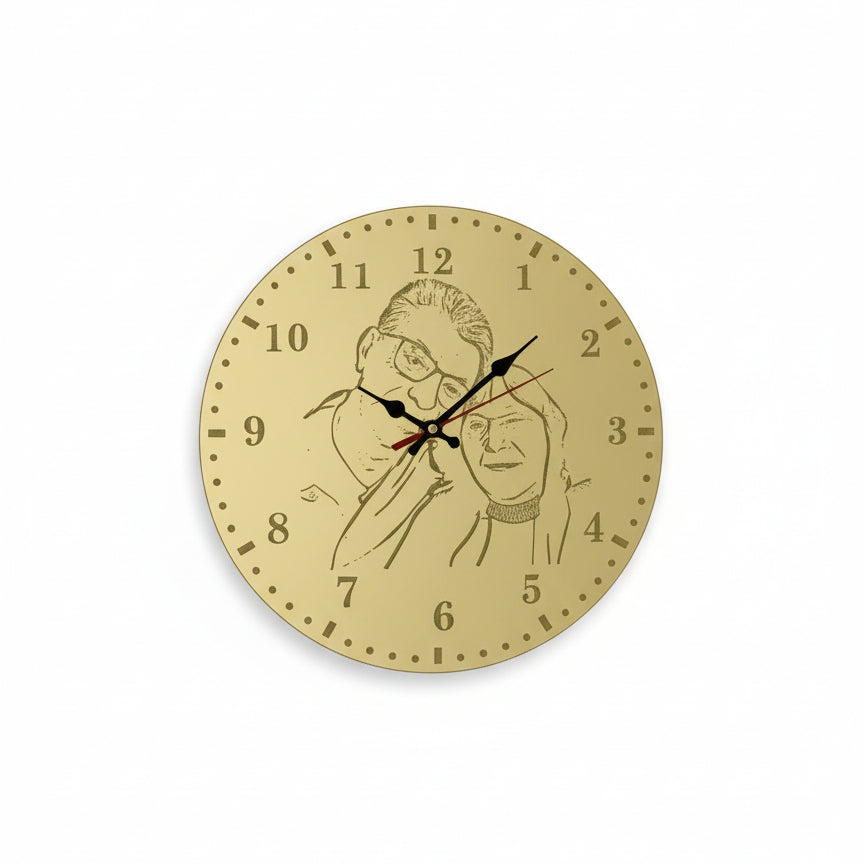 Orologio da Parete in Plexiglass Oro Specchiato con foto incisa - MC Creazioni  