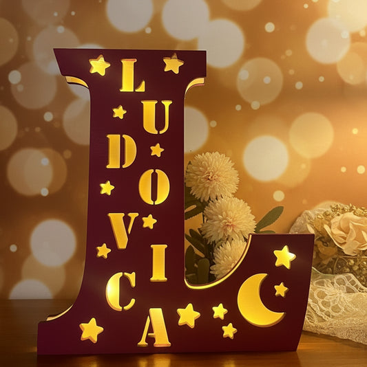 Lampada in legno a forma di Lettera e Nome personalizzato "L"