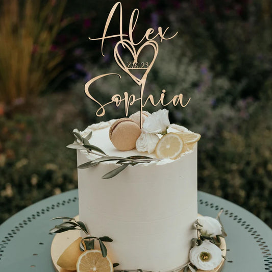 Topper per torta per matrimoni, con un cuore nomi e data