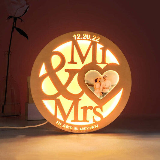 LAMPADA IN LEGNO CON FOTO PERSONALIZZATA, LUCE NOTTURNA CON NOME INCISO PERSONALIZZATO