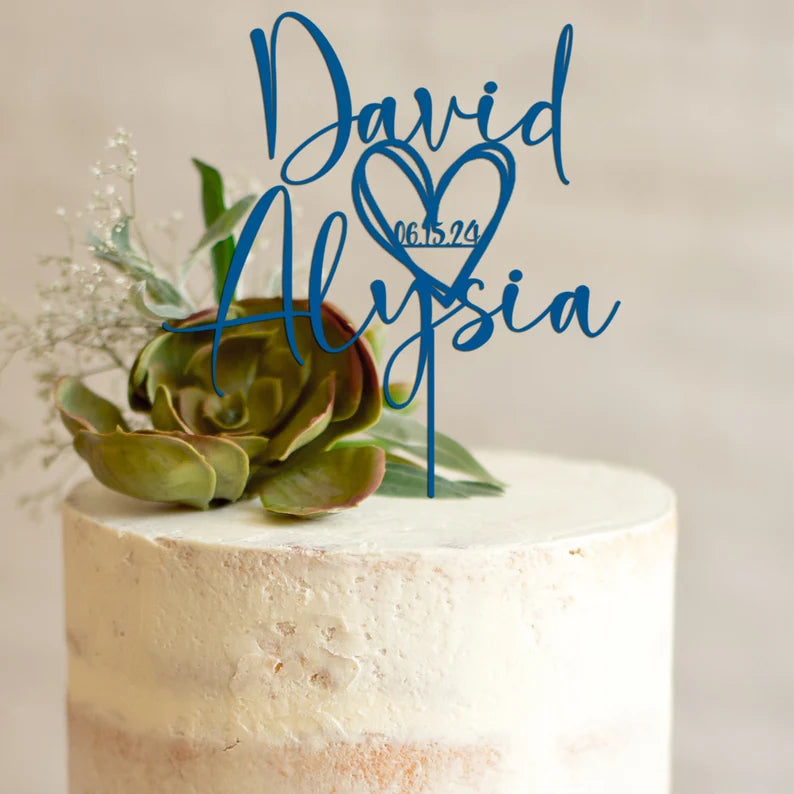 Topper per torta per matrimoni, con un cuore nomi e data
